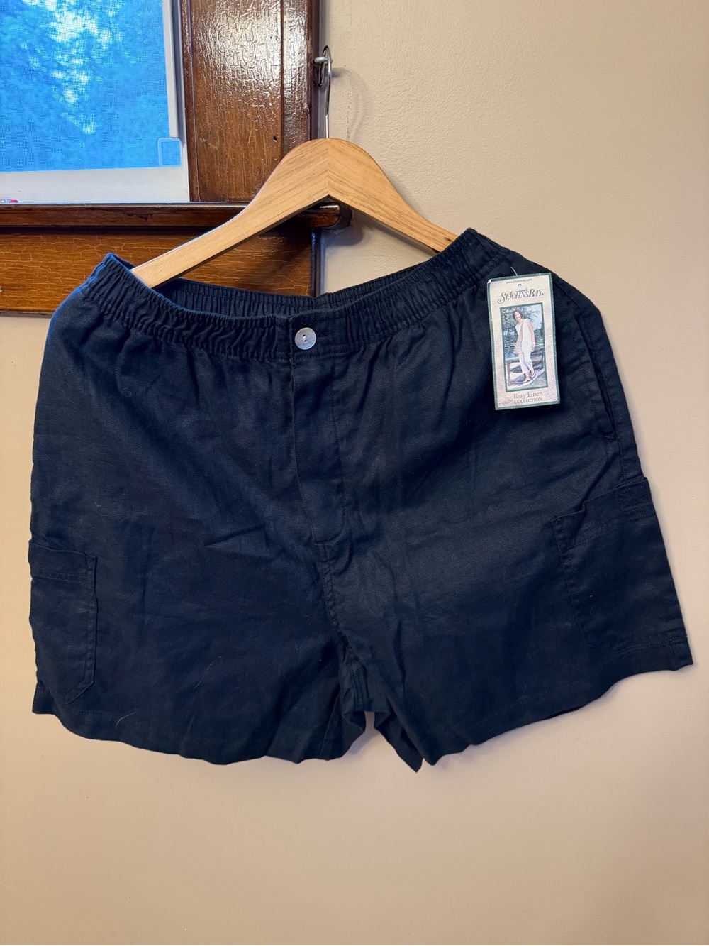 100% Linen St. John's Bay Black Cargo Shorts with Elastic Waist